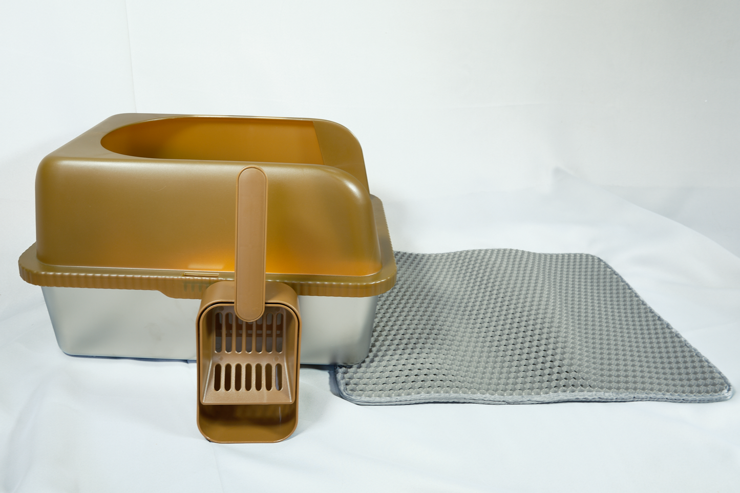 The Clean Getaway | Stainless Steel Cat Litter Box with High Walls, Scoop & Mat