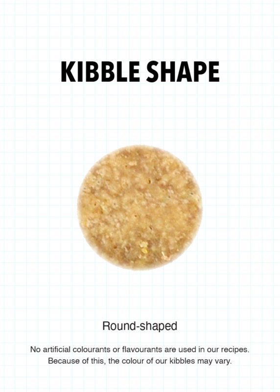 Round-shaped Ultra Pet kitten kibble – natural colour, no artificial additives