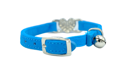 Velvet cat collar with heart pendant and bell – blue
