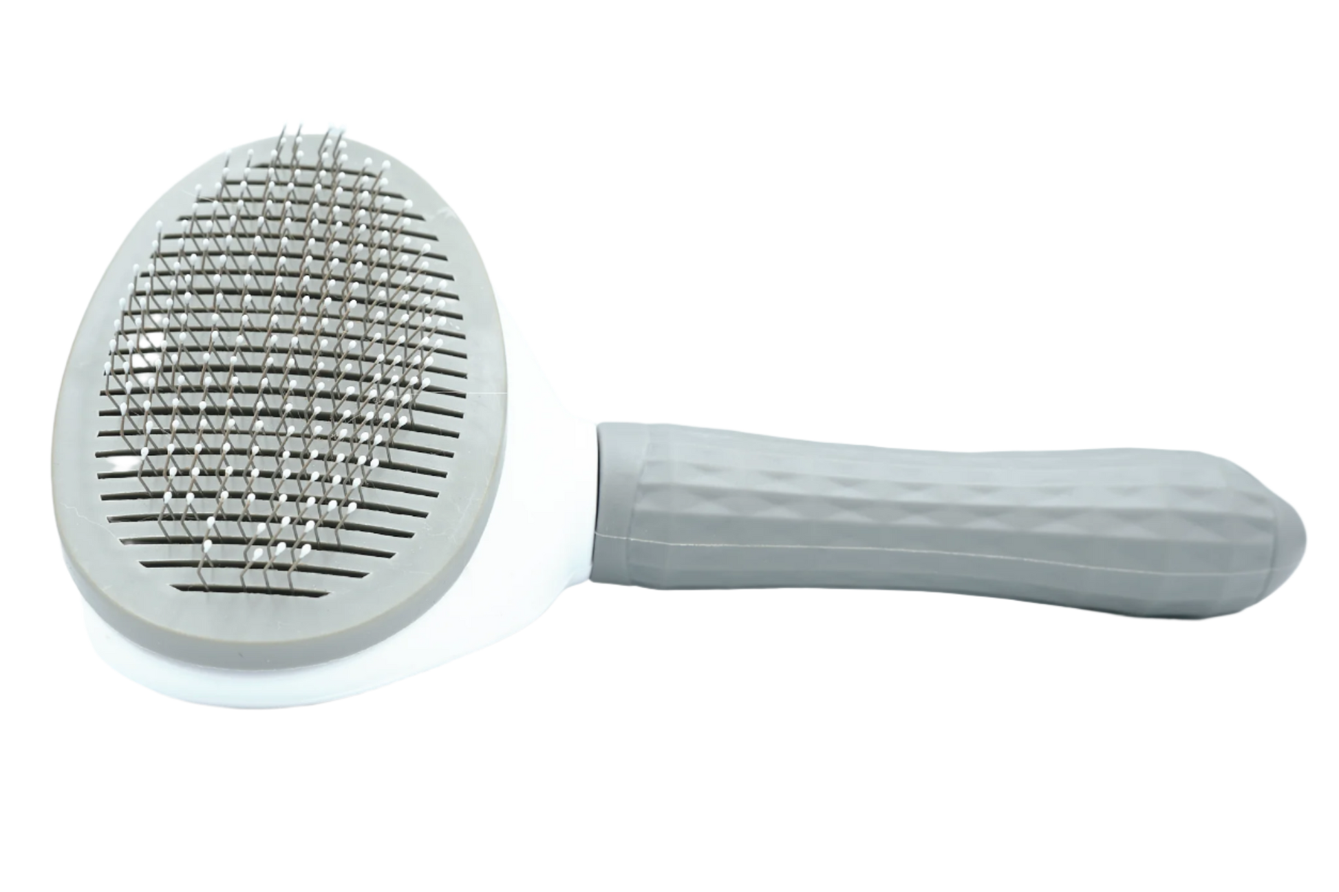 Self-cleaning cat grooming brush – The Cleaner. Steel bristle slicker brush for cats – The Apartment Cat. 