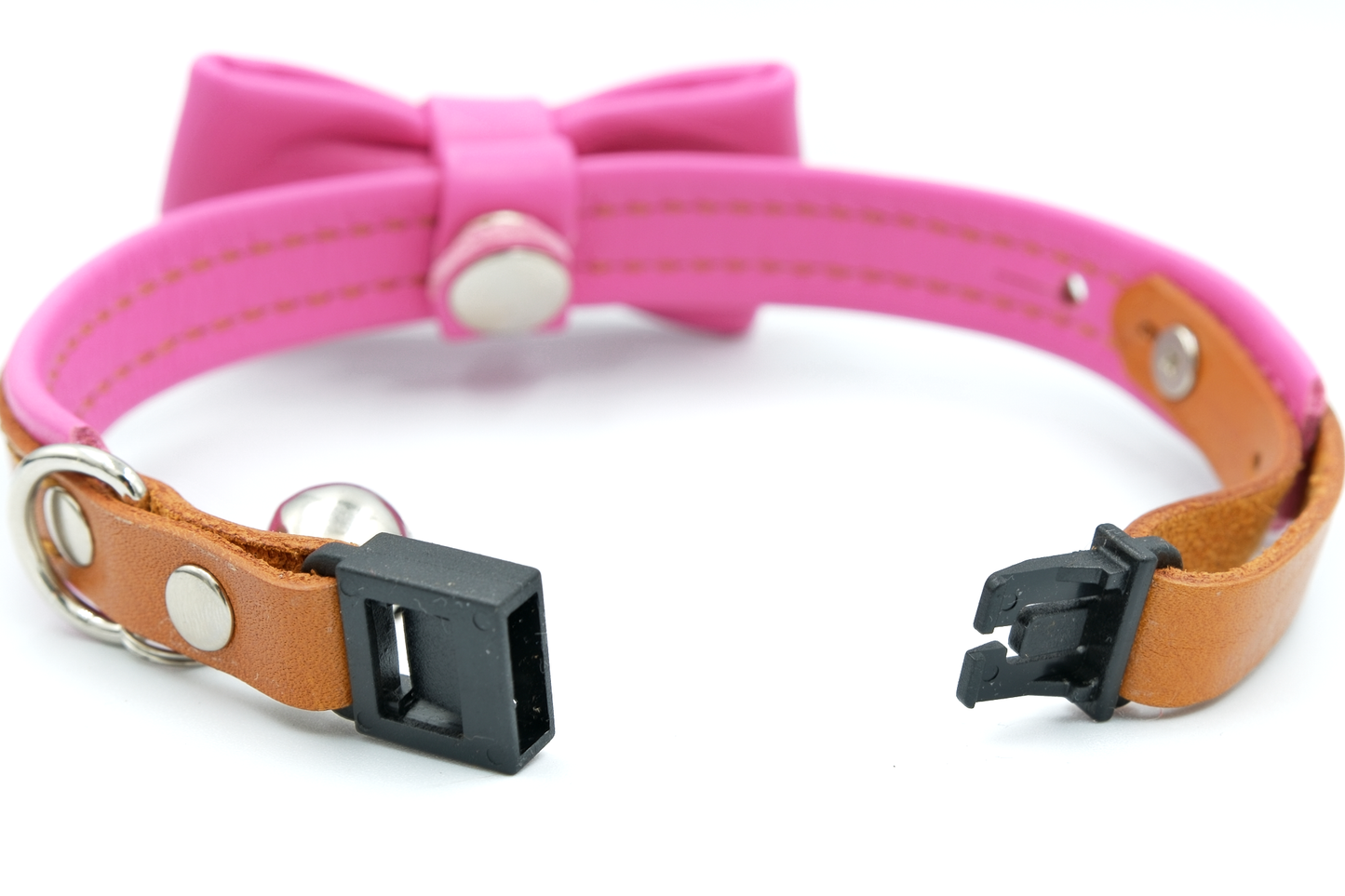 Luxury cat collar with safety breakaway buckle